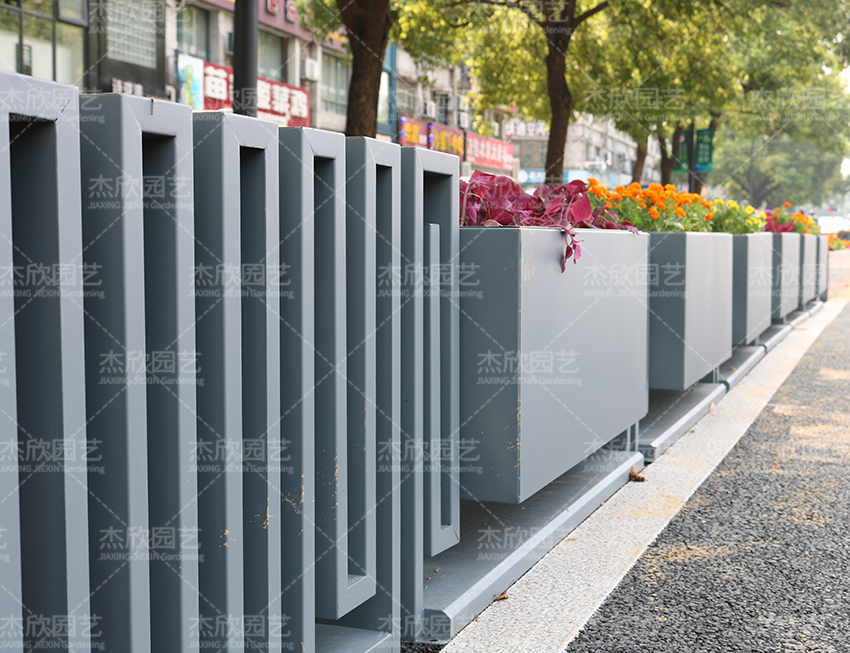 不銹鋼移動(dòng)花箱有哪些優(yōu)勢？